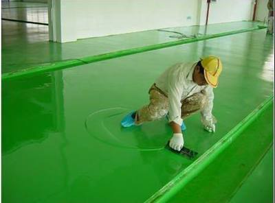 蘇州新卡地坪工程 金剛砂耐磨地坪、環氧樹脂地坪與環氧水泥自流平的全面解析